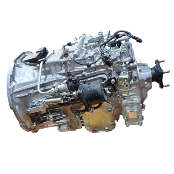 Caja de cambio para hino 1118 2015 2021 8 pernos   camion - Cajas De Cambio | ClickRepuestos